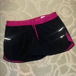 NWT🌷NIKE DRI-FIT🌷Black purple built in brief skort
